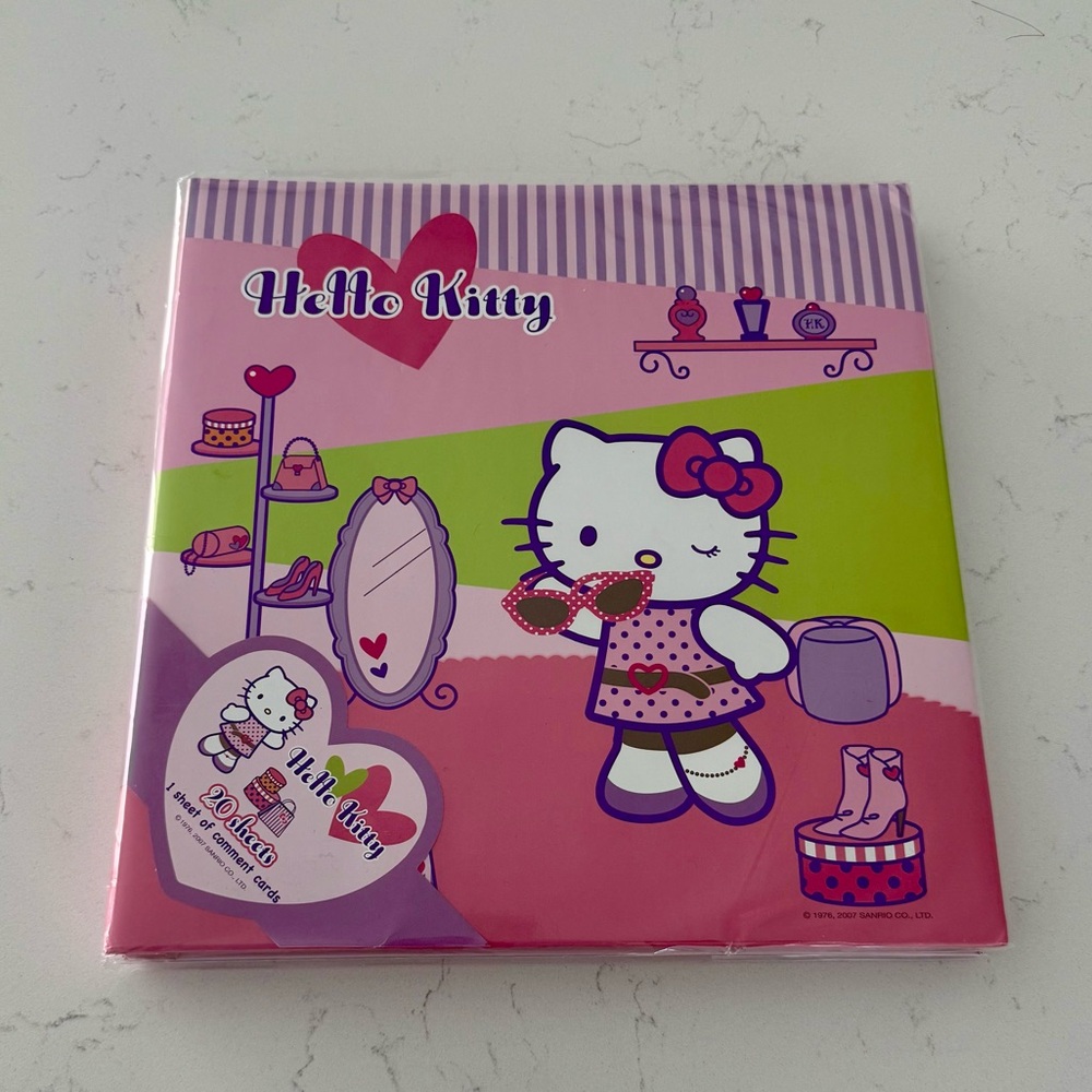 2007 Hello Kitty photo album